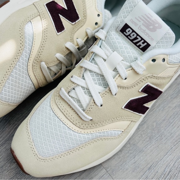 NWT New Balance 997 Women’s Shoes - Picture 4 of 9